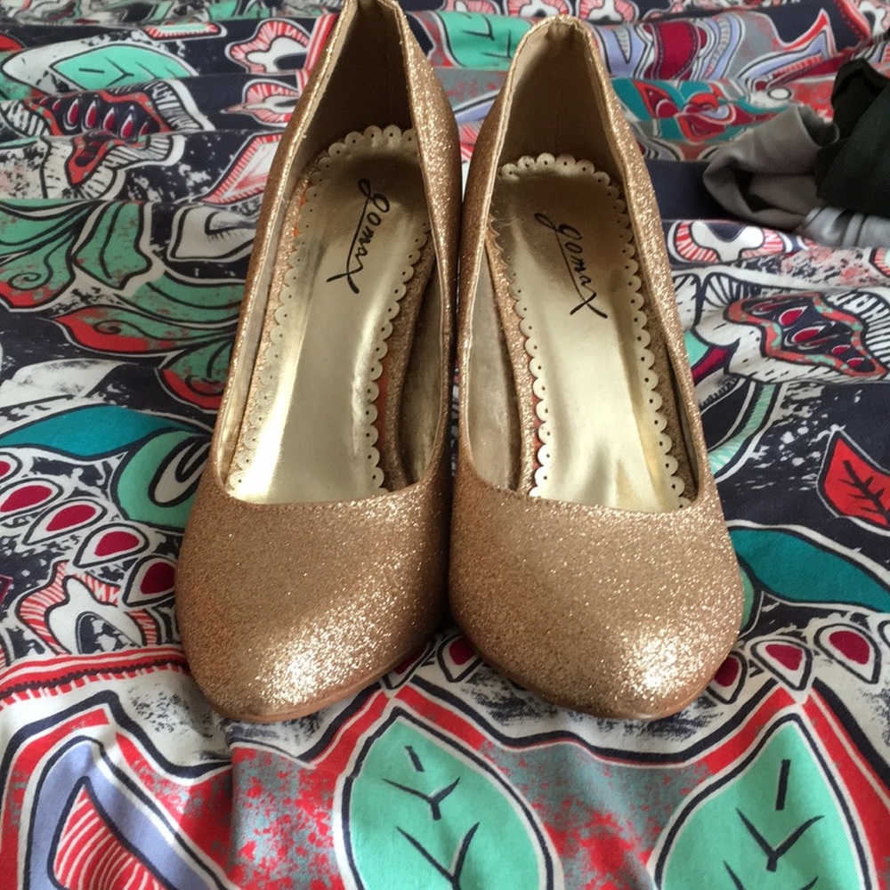 Glittery gold 3.5 inch 👠